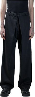 Givenchy Seluar Hitam Pleated Twill Warna Solid BM51DW15FH-001 Order Givenchy Seluar Hitam Pleated Twill Warna Solid BM51DW15FH-001