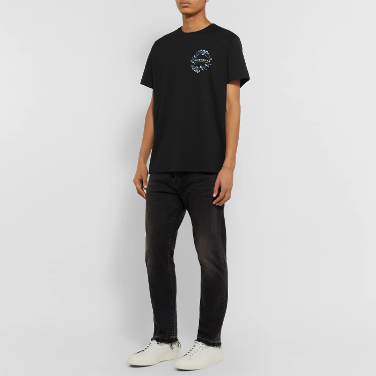 Shop Givenchy 黑色純色花環 Logo 短袖T恤 BM70VC3002-001