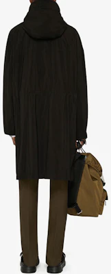 Givenchy SS21 Jaket Parka Nylon Berhud Ringan Hitam. BM00RH13SX-001 Shop Givenchy SS21 Jaket Parka Nylon Berhud Ringan Hitam. BM00RH13SX-001