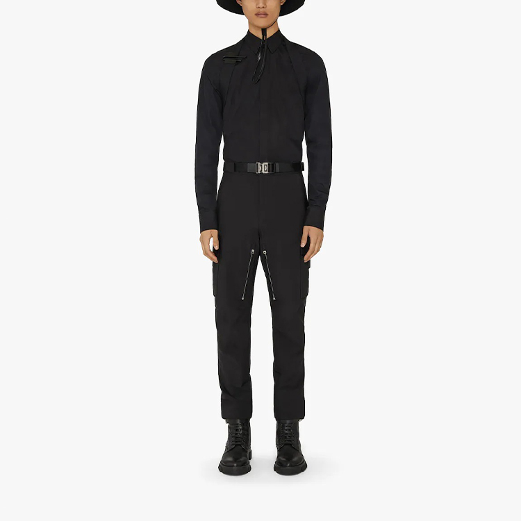 Lookbook GIVENCHY SS22  Black Cargo Suit Pants with Metal Pocket Details BM50YQ13SA-001