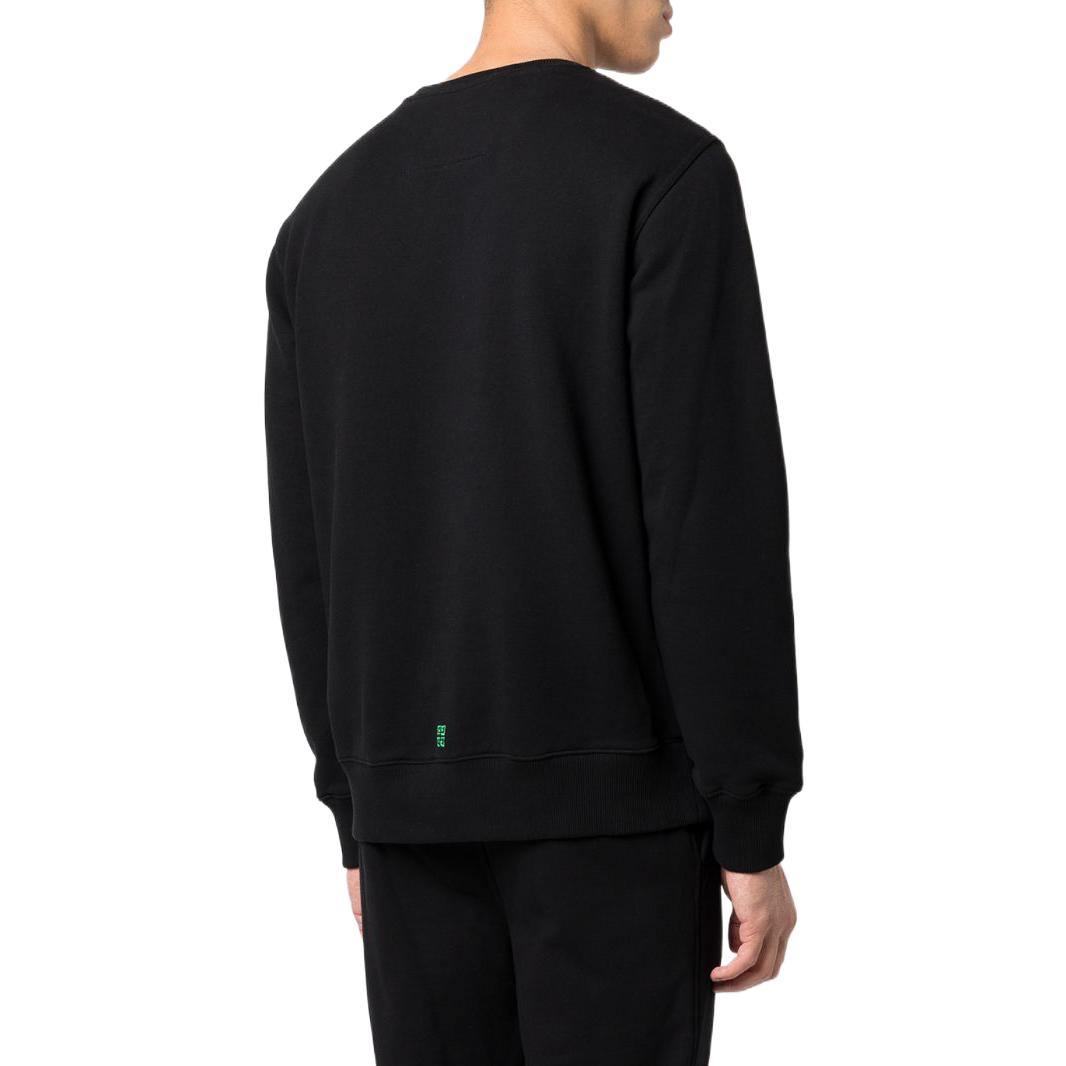 Shop GIVENCHY SS22 黑色圓領衛衣印有標誌圖案。 BMJ0GS3Y78001