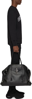 GIVENCHY SS22 黑色刺繡Logo長袖衛衣 BMJ0H63Y78-001 Details for GIVENCHY SS22 黑色刺繡Logo長袖衛衣 BMJ0H63Y78-001