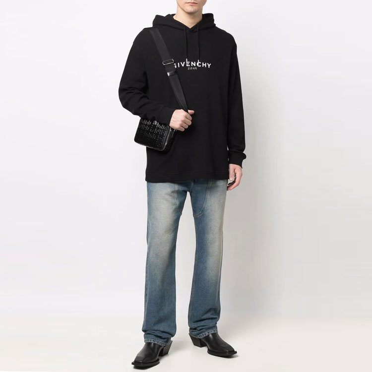 Lookbook 지방시 SS22 블랙 풀오버 후드티 긴팔 솔리드 컬러 BMJ0E030RX-001