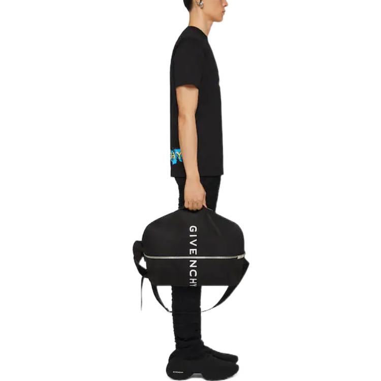 Givenchy SS22  Black Short Sleeve T-Shirt with Heart Logo Print. BM71DM3Y6B-001 圖 6