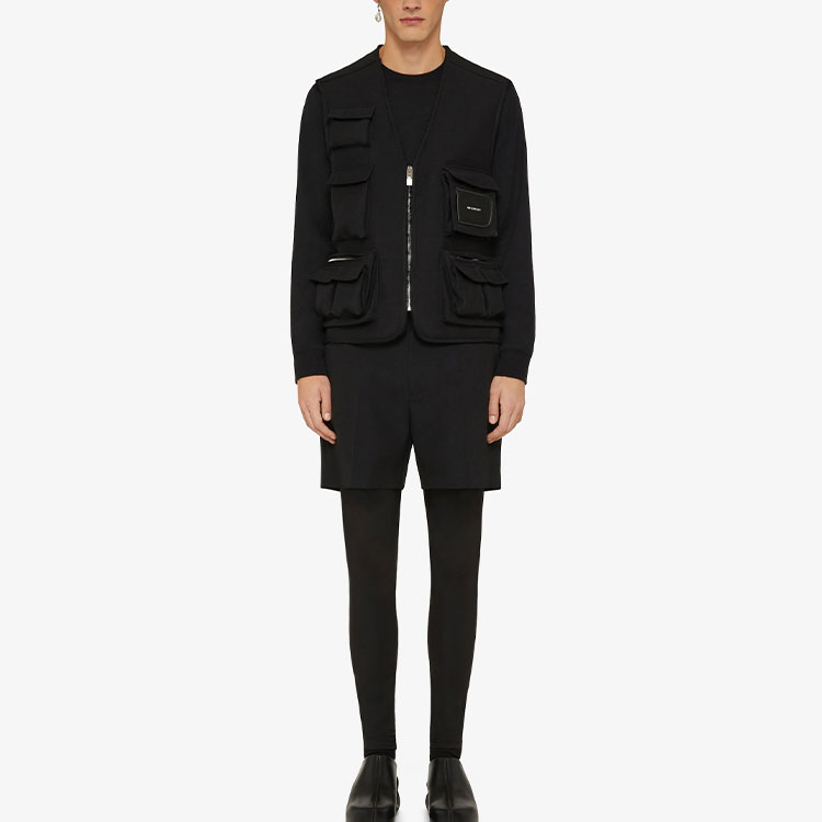 Lookbook GIVENCHY SS22  Black V-Neck Multi-Pocket Vest BM00WV14AN-001
