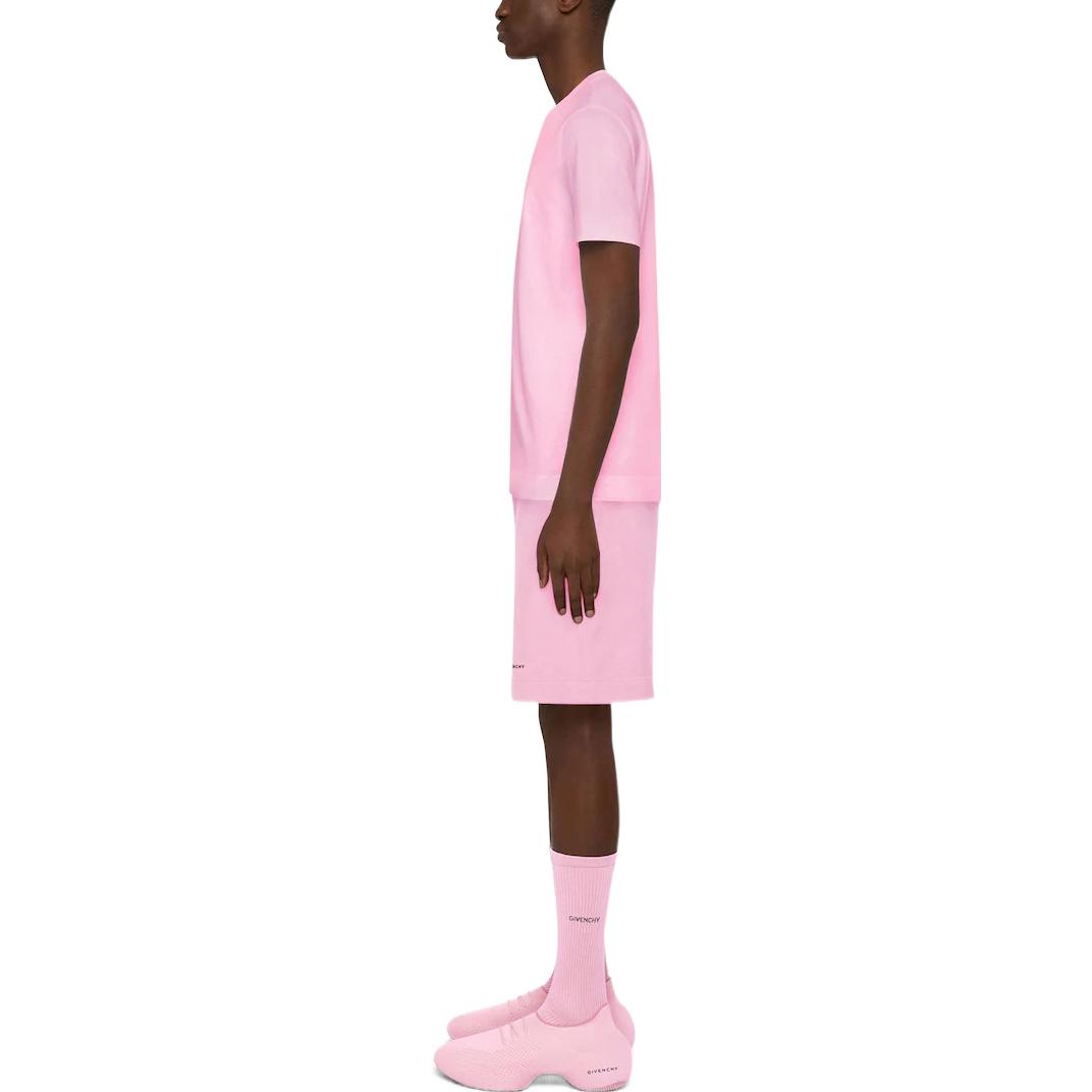Purchase Givenchy SS22 Logo Bermuda Shorts Warna Pink Muda. BM515B3Y78-681