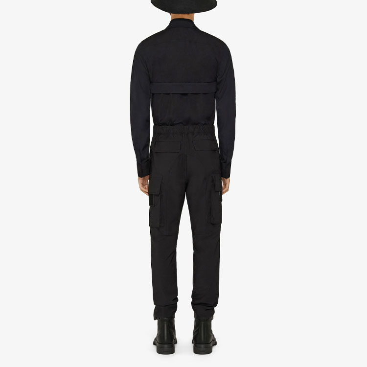 Shop GIVENCHY SS22 Kemeja Lengan Panjang Solid U-Lock Strap Hitam BM60RZ146X-001