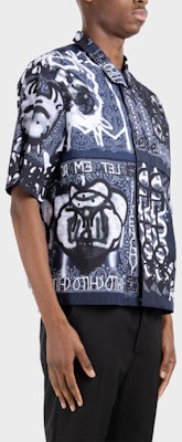 Givenchy Kemeja Lengan Pendek Biru SS22 dengan Desain Motif Hewan. BM60RK144X-461 Details for Givenchy Kemeja Lengan Pendek Biru SS22 dengan Desain Motif Hewan. BM60RK144X-461