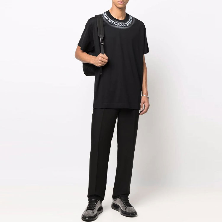 Givenchy SS22 Necklace Graphic Black Short Sleeve T-Shirt for Men. BM718N3Y6B-001 圖 3