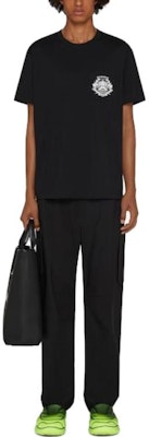 Givenchy SS23 Kaos Crewneck Hitam dengan Logo Grafis. BM71G23YAB-001 Shop Givenchy SS23 Kaos Crewneck Hitam dengan Logo Grafis. BM71G23YAB-001