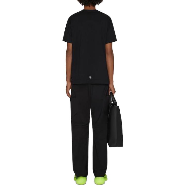 Purchase Givenchy SS23 Kaos Crewneck Hitam dengan Logo Grafis. BM71G23YAB-001