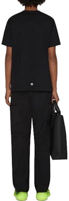 Givenchy SS23 Kaos Crewneck Hitam dengan Logo Grafis. BM71G23YAB-001 Purchase Givenchy SS23 Kaos Crewneck Hitam dengan Logo Grafis. BM71G23YAB-001