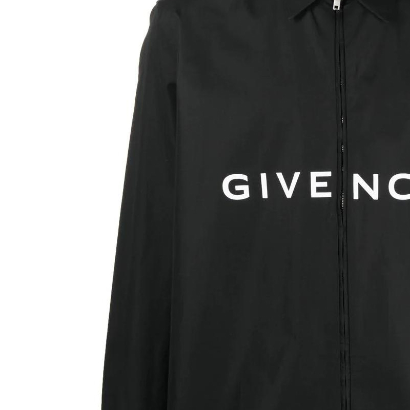 Sizing GIVENCHY SS23 Kemeja Lengan Panjang Hitam dengan Resleting dan Cetak Logo. BM60TL1YC8-001