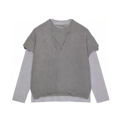 GIVENCHY SS23 Grey Layered Crewneck Pullover Sweatshirt. BM90MG4YE0-097
