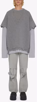 纪梵希 SS23 灰色层次设计圆领卫衣 BM90MG4YE0-097 Lookbook 纪梵希 SS23 灰色层次设计圆领卫衣 BM90MG4YE0-097