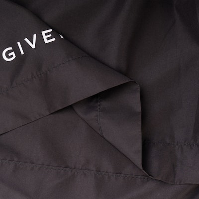 ジバンシィ SS23 ロゴプリント スイムショーツ ブラック BMA00Y1YCB-004 Details for ジバンシィ SS23 ロゴプリント スイムショーツ ブラック BMA00Y1YCB-004