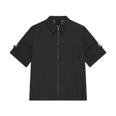 GIVENCHY SS23 Oversized Solid Black Zip-Up Short Sleeve Shirt. BM60WS13YT-001