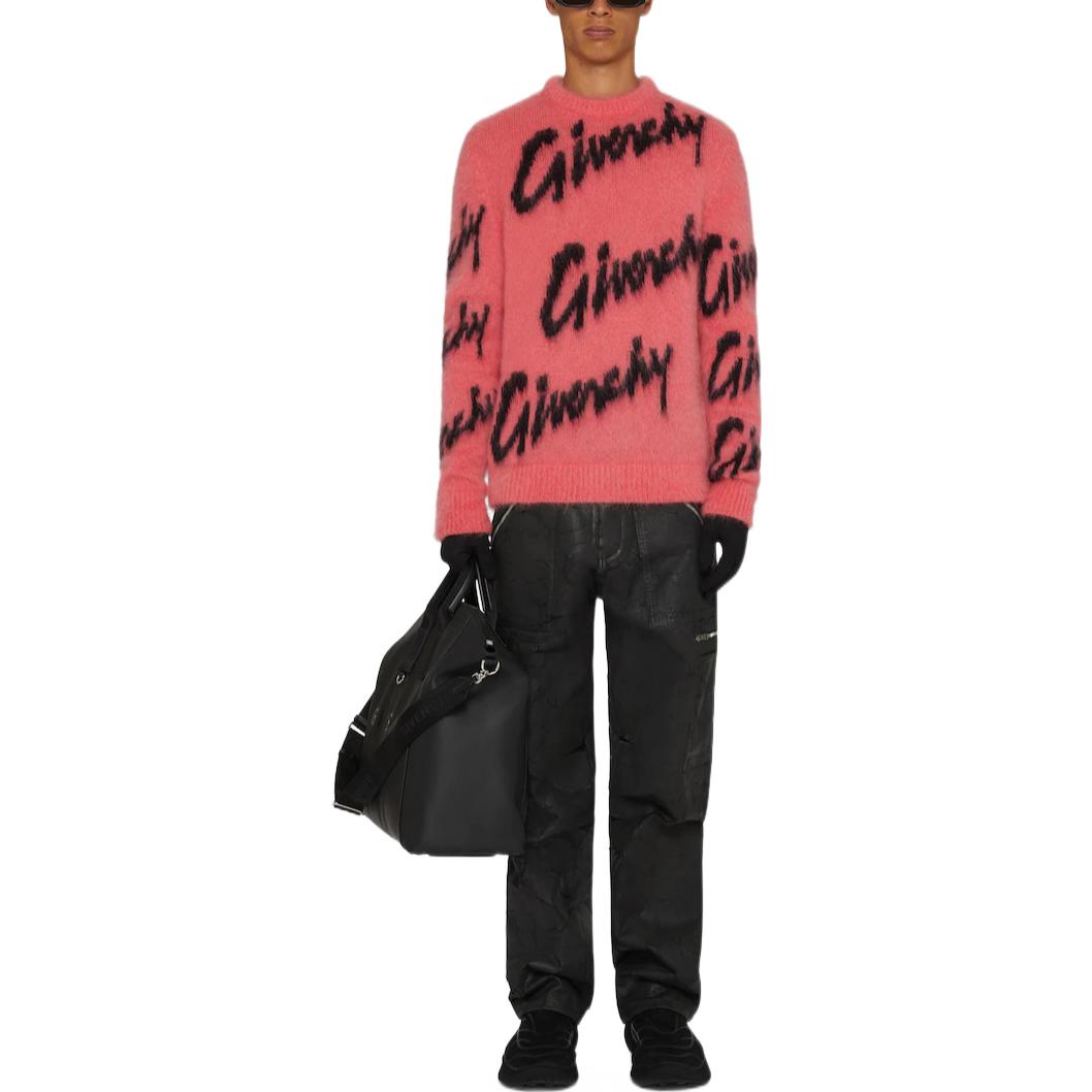 Lookbook GIVENCHY SS23  Pink Alphabet Print Crewneck Long Sleeve Sweater. BM90M24YDH-692