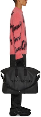 GIVENCHY SS23 Pink Alphabet Print Crewneck Long Sleeve Sweater. BM90M24YDH-692 Purchase GIVENCHY SS23 Pink Alphabet Print Crewneck Long Sleeve Sweater. BM90M24YDH-692