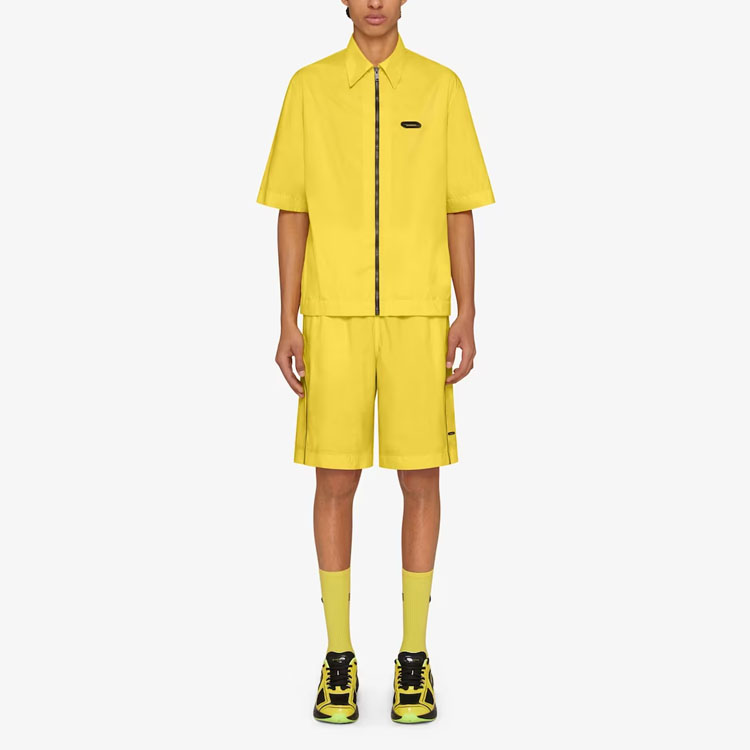 Lookbook Givenchy SS23 Seluar Pendek Kuning Santai Pinggang Elastik. BM518Q14DG-700