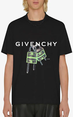 Camiseta Negra de Manga Corta Estampada Graphic Givenchy SS23. BM716G3YBC-001 Shop Camiseta Negra de Manga Corta Estampada Graphic Givenchy SS23. BM716G3YBC-001