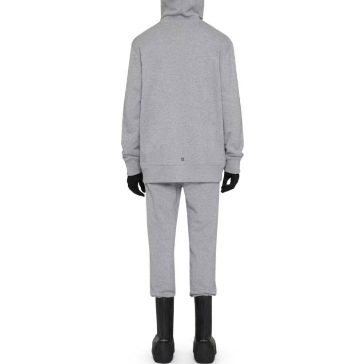 Shop Givenchy SS23 Celana Jogger Pria Light Grey dengan Print Huruf dan Pinggang Elastis. BM519B3YAA055