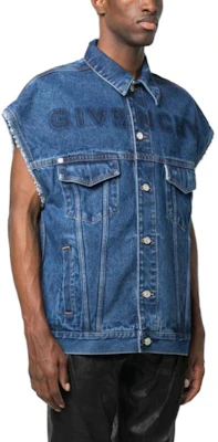 Givenchy SS23 Logo Huruf Pada Denim Vest Biru Unisex. BM01295Y4V-415 Shop Givenchy SS23 Logo Huruf Pada Denim Vest Biru Unisex. BM01295Y4V-415