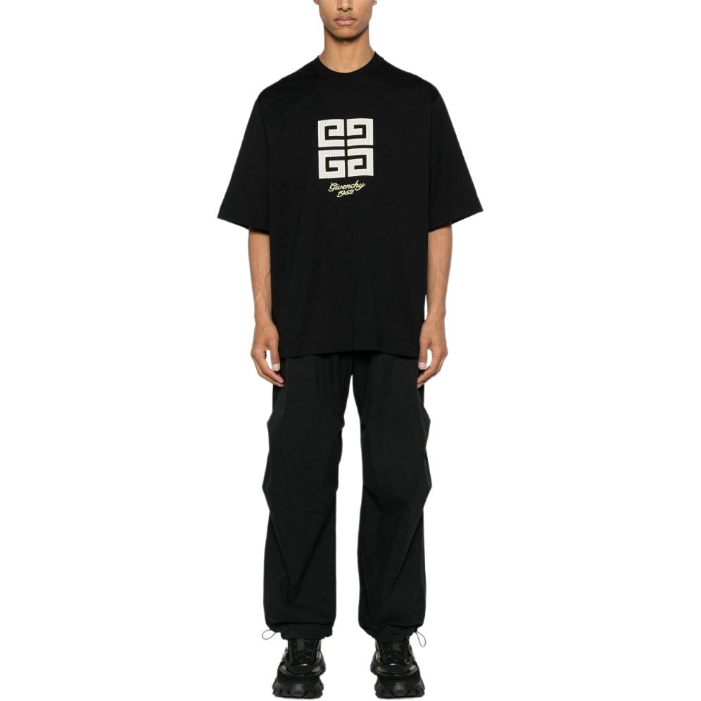 Lookbook Givenchy SS24  Black T-Shirt with Embroidered Logo. BM712H3YMV-001