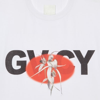 Givenchy SS24 White Logo Floral Print Crew Neck T-Shirt BM71JB3YLA-100 Sizing Givenchy SS24 White Logo Floral Print Crew Neck T-Shirt BM71JB3YLA-100