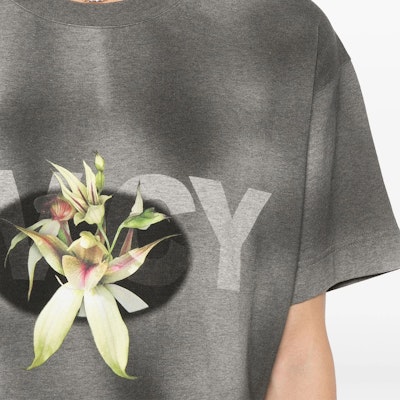 GIVENCHY SS24 Faded Logo Print Oversized T-Shirt Black BM71JB3YLP-001 Sizing GIVENCHY SS24 Faded Logo Print Oversized T-Shirt Black BM71JB3YLP-001