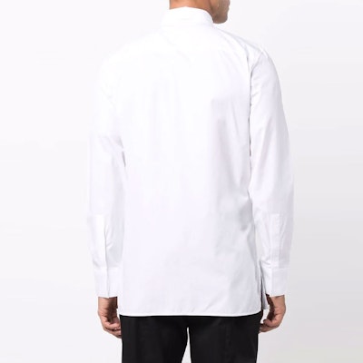 GIVENCHY Kemeja Putih dengan Kerah Lancip dan Lengan Panjang. BM60PQ109F-100 Shop GIVENCHY Kemeja Putih dengan Kerah Lancip dan Lengan Panjang. BM60PQ109F-100