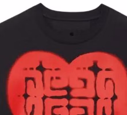 GIVENCHY x Chito 4G Graffiti Heart Black Short Sleeve T-Shirt . BM71CD3Y6B-001 Purchase GIVENCHY x Chito 4G Graffiti Heart Black Short Sleeve T-Shirt . BM71CD3Y6B-001