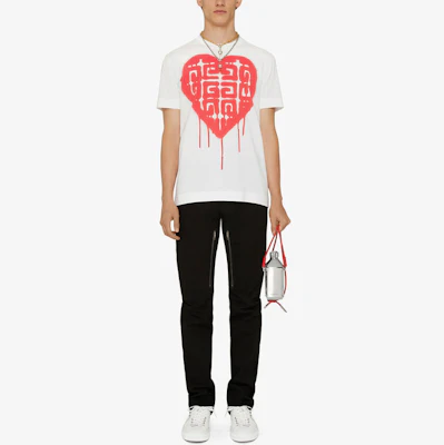 GIVENCHY x Chito Graffiti Heart Crewneck Tee White Shirt BM716X3Y6B-100 Lookbook GIVENCHY x Chito Graffiti Heart Crewneck Tee White Shirt BM716X3Y6B-100