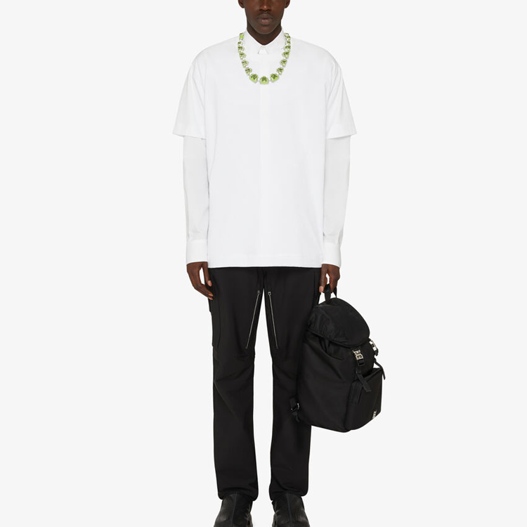 Lookbook GIVENCHY x Chito SS22 修身白色短袖T恤搭配頭巾圖案貼布 BM719W3Y6B-100