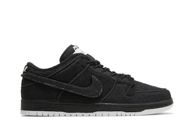 Gnarhunters x Nike SB Dunk Low