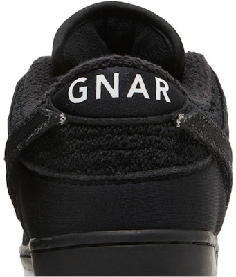 나이키 SB 덩크 로우 x 나르헌터스 콜라보  (Nike SB Dunk Low x Gnarhunters Collab) DH7756-010 Sizing 나이키 SB 덩크 로우 x 나르헌터스 콜라보  (Nike SB Dunk Low x Gnarhunters Collab) DH7756-010