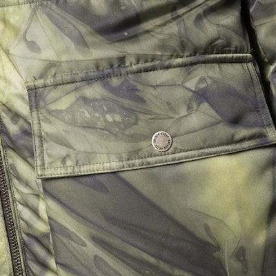 金鹅绿迷彩印花连帽长袖羽绒夹克. GMP01016P00057735479 Sizing 金鹅绿迷彩印花连帽长袖羽绒夹克. GMP01016P00057735479