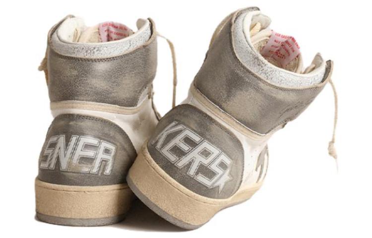 Shop Golden Goose Sky-Star 'Gris Envejecido' GMF00230.F004650.81242