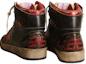 Shop Golden Goose Sky-Star High 'Negro Rojo Desgastado' GMF00230.F003285.90235