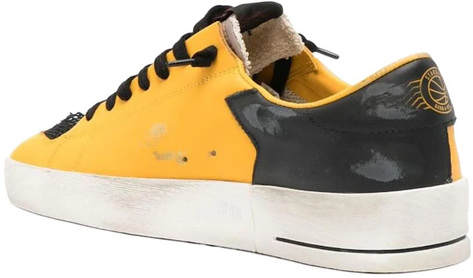 Golden Goose Stardan ''Geel Zwarte Ster Patch'' GMF00370.F004395.90327 Shop Golden Goose Stardan ''Geel Zwarte Ster Patch'' GMF00370.F004395.90327