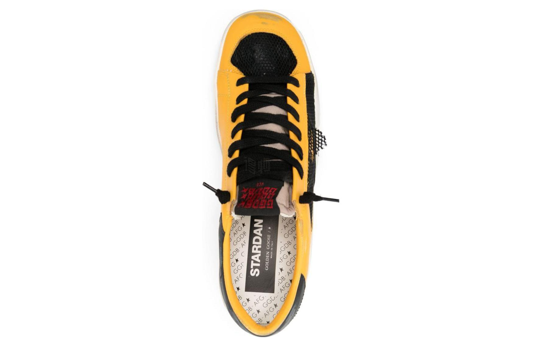 Purchase Golden Goose Stardan ''Geel Zwarte Ster Patch'' GMF00370.F004395.90327