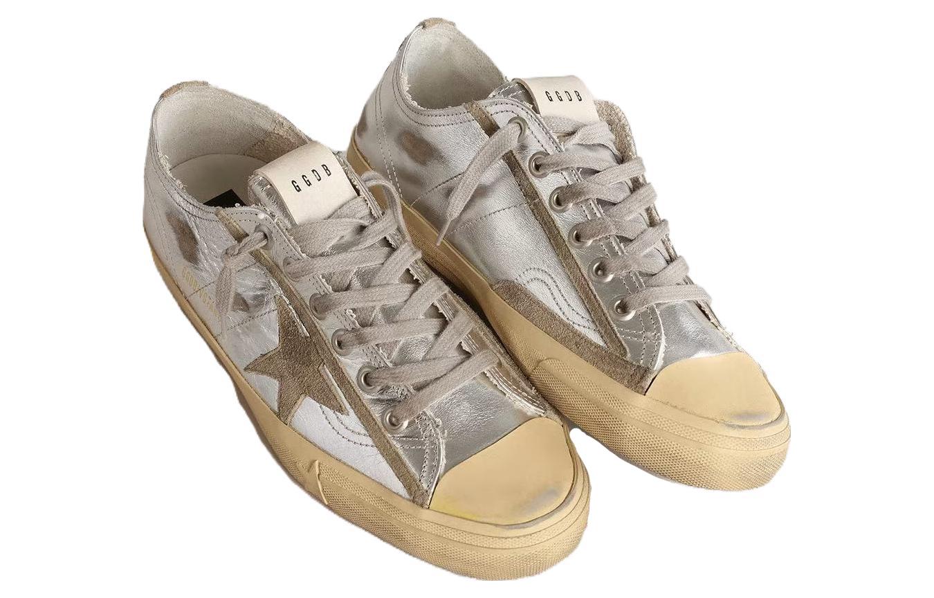 Lookbook Golden Goose V-Star 'Sepatu Rendah Kulit Perak' GMF00129.F003091.70136