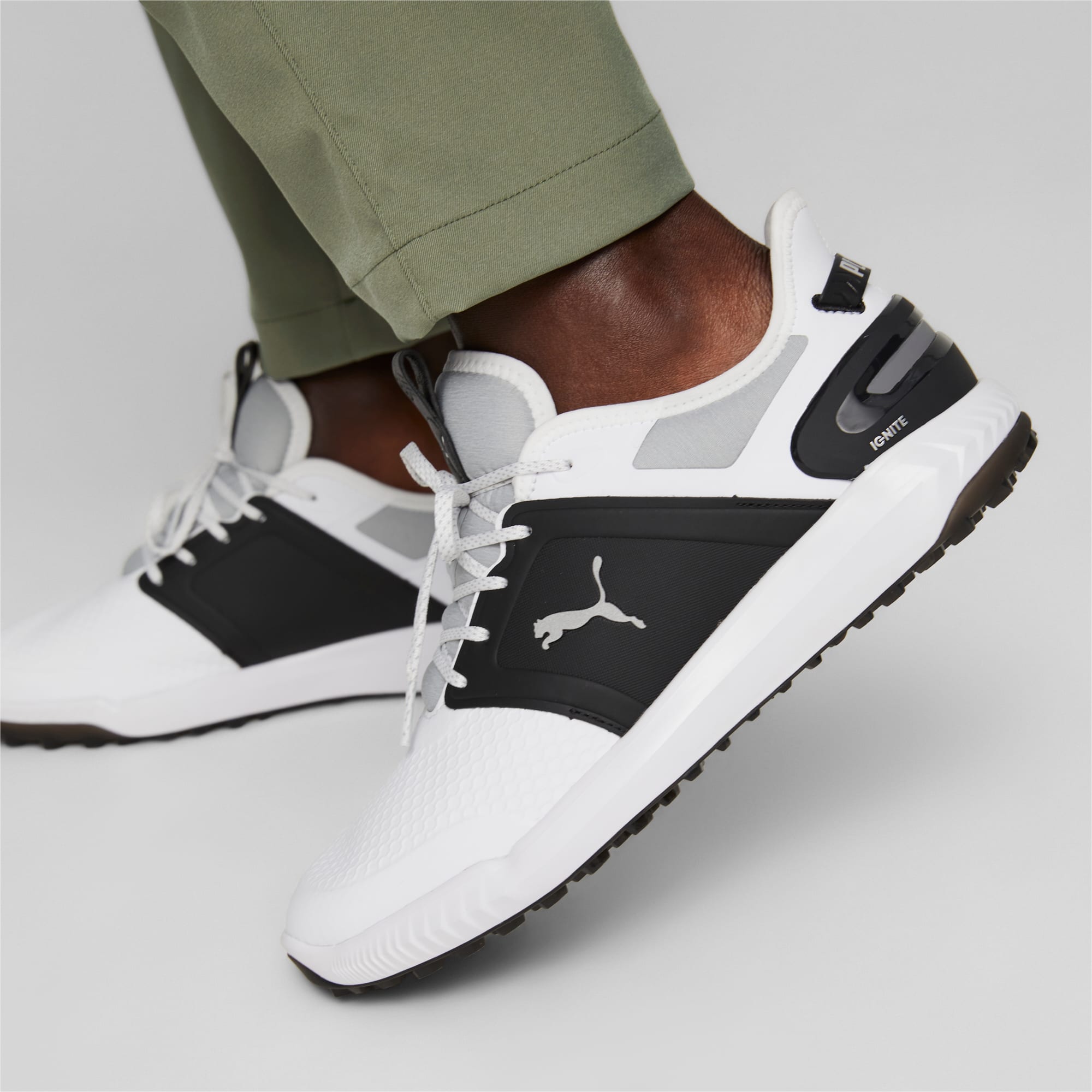 Order Zapatos de Golf Ignite Elevate Sin Tacos 376077-06
