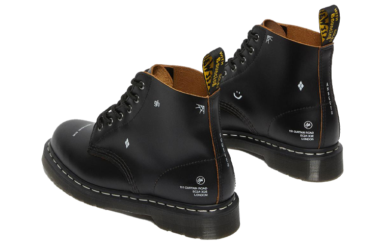 Shop GOODHOOD x Dr. Martens 101UB 6孔靴 27588001