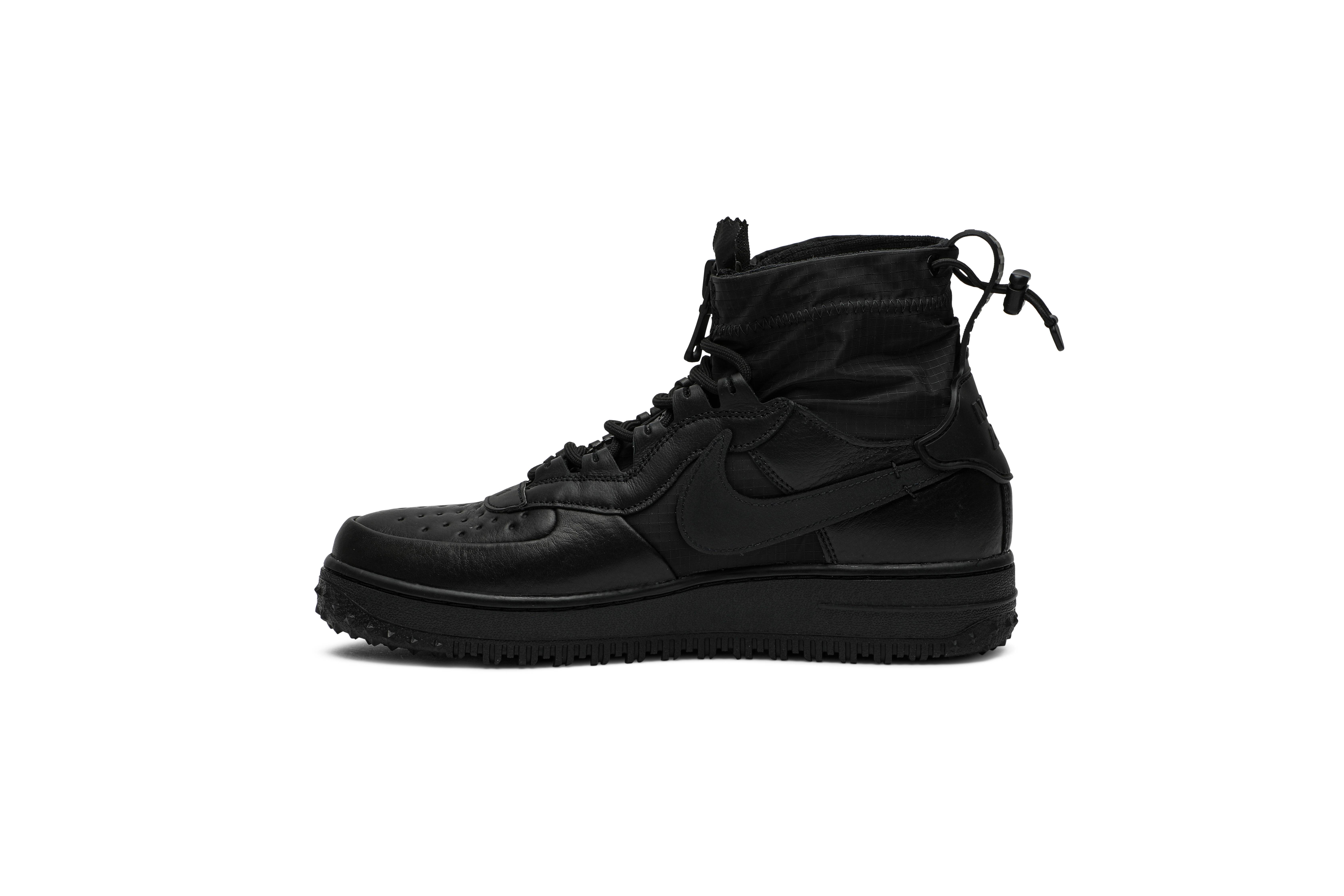 Nike gore tex triple black best sale