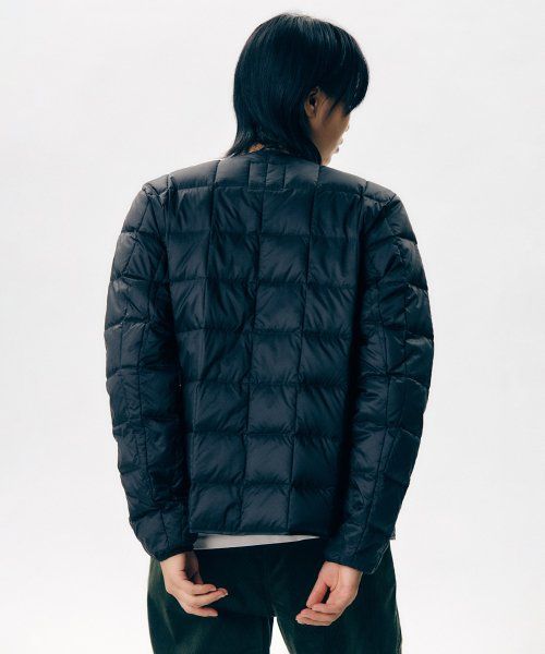 Lookbook Gramicci X Taion Lightweight Padded Jacket Black GRA232XJK20T020