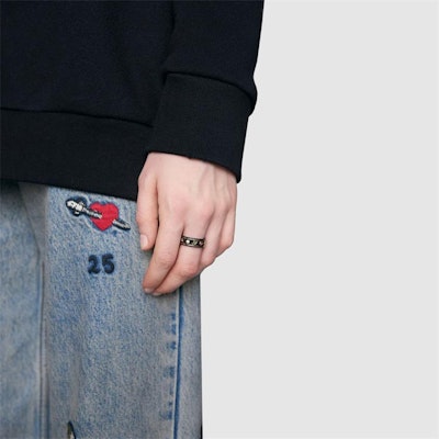 구찌 18K 골드 블랙 링 기하학적 패턴 527095-J8F77-8522 Purchase 구찌 18K 골드 블랙 링 기하학적 패턴 527095-J8F77-8522