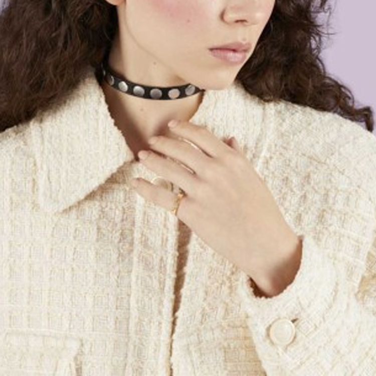 Purchase 구찌 18K 골드 커플용 알파벳 컷아웃 반지 - 골드. YBC727729001