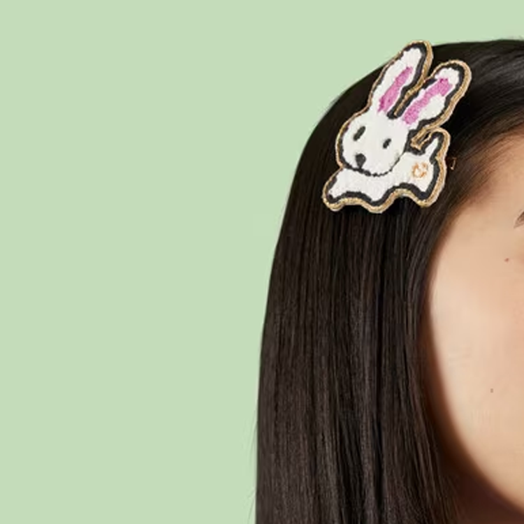 Shop GUCCI 2023 Imlek Jepit Rambut Kapas Kelinci Putih Double G Unisex. 729654-J3659-8498