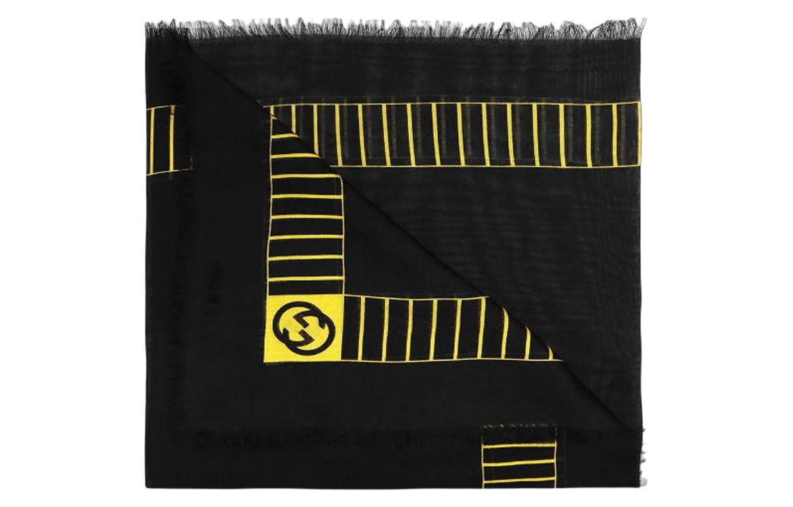 GUCCI  Black Knit Scarf with Printed Decoration. 535071-4G865-1075